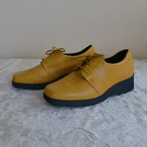 NEW Spiffy Mustard Colored Leather Shoes- Size 6.5